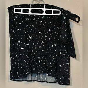 Stitch & Pine Floral Wrap Mini Skirt, Size Large
